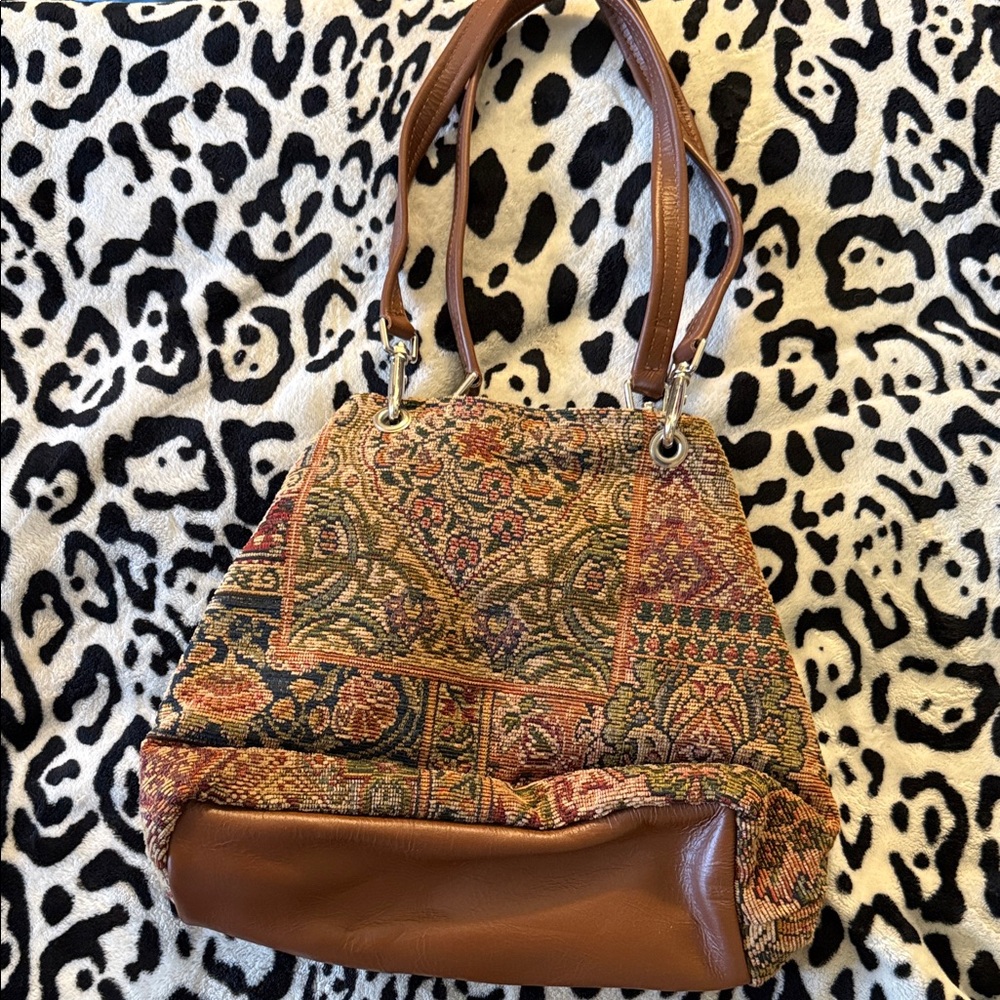Elegant Brown Tapestry Shoulder Bag